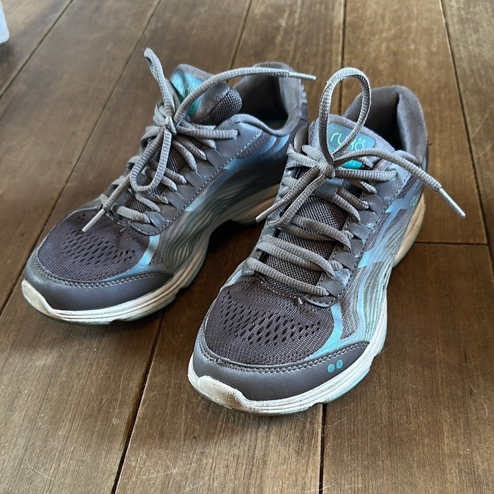 Women’s Grey and Blue Ryka tennis shoes size 7